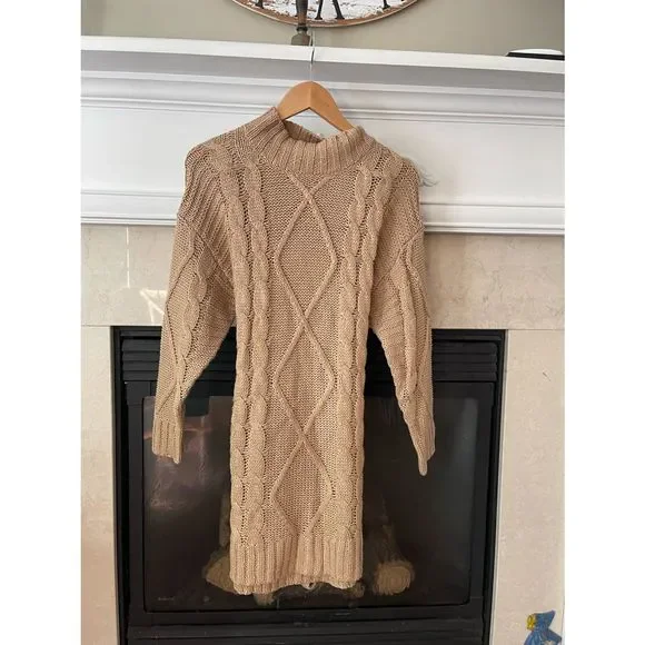 New Free People Leah Cable-Knit Sweater Dress
Amadi sz XS - Picture 8 of 10